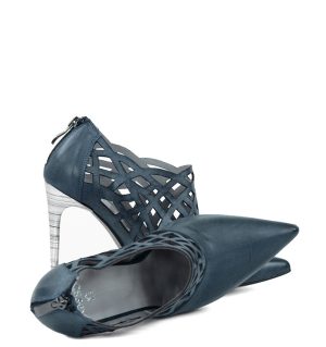 AMELIA - Granatowe botki do kostki na szpilce (ażurowe) - obrazek 4