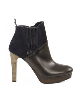 GASSU CARLA - Brązowe botki za kostkę na obcasie - bokiem