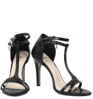 GASSU ERIN - Czarne sandałki na szpilce z lakierowanej tłoczonej skóry - z przodu