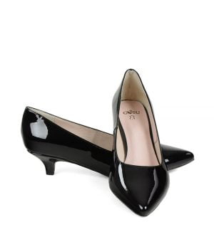 GASSU JESSICA Czarne czółenka na niskim obcasie - z przodu