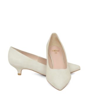 GASSU JESSICA - szpilki ecru niskie obcasy - z przodu