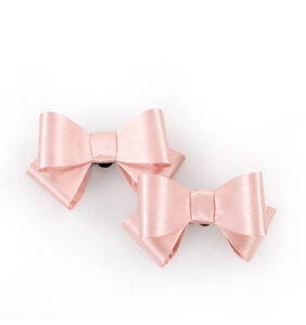 Jasno różowa kokardka do butów