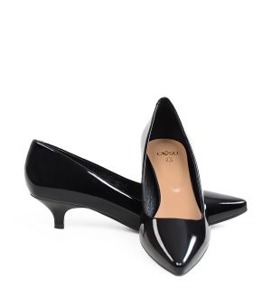 MICHELLE - Czarne niskie szpilki z lakierowanej skóry - z przodu