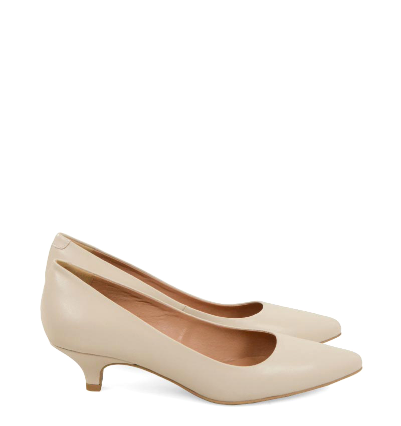 MICHELLE - Beżowe jasne szpilki na niskim obcasie z licowej skóry - bokiem