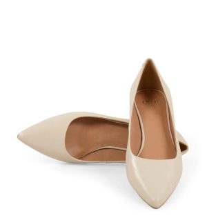 MICHELLE - Beżowe jasne szpilki na niskim obcasie z licowej skóry - z przodu