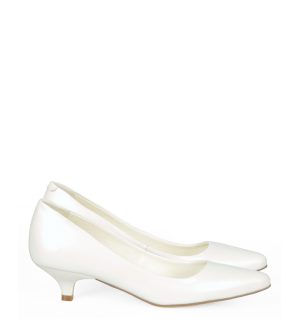 GASSU MICHELLE - Białe czółenka na kaczuszce - bokiem