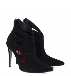 GASSU MIYU - Czarne botki zamszowe ozdobne wycięcia - po skosie