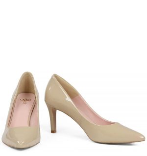 GASSU RIKO to ulubione beżowe niskie szpilki - z przodu