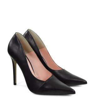 HAILEY - Wysokie czarne szpilki z licowej skóry - po skosie
