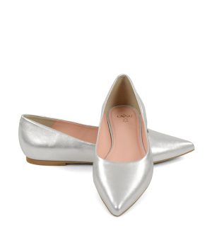 EMILY - Srebrne baleriny z licowej skóry nosek w szpic - z przodu