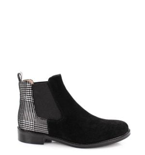 MATILDA- czarne botki wsuwane na płaskim obcasie - bokiem