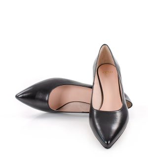 WERONICA - czarne czółenka na niskim obcasie - z przodu