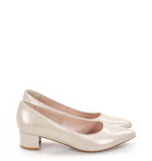 Gassu Weronica Bezowe czółenka na płaskim obcasie - bokiem