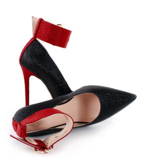 GLORIA - Czarne szpilki z czerwonym paskiem - z przodu