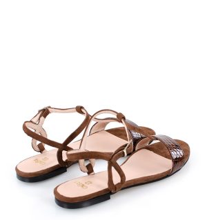 Janet - Letnie, ciemno brązowe sandałki na płaskim obcasie - po skosie