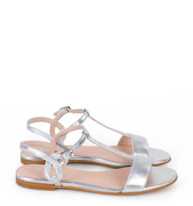 srebrne sandały na płaskim obcasie - bokiem