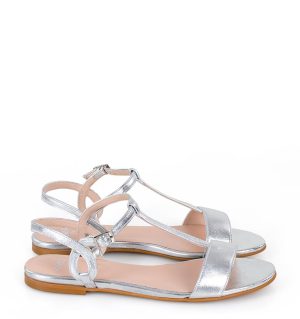 srebrne sandały na płaskim obcasie - bokiem