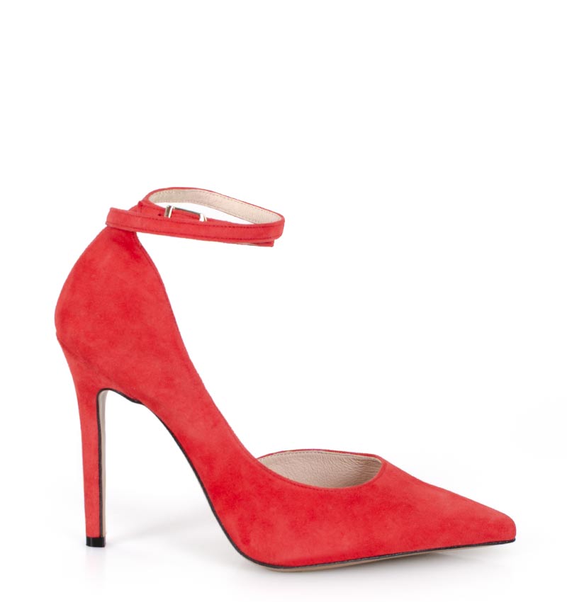 Czerwone szpilki - bokiem
