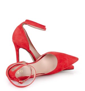 Czerwone szpilki - z przodu