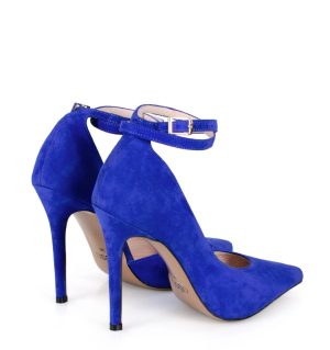 Niebieskie szpilki - po skosie