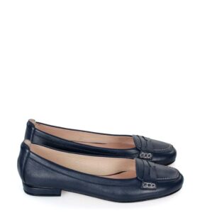 Granatowe baleriny - bokiem