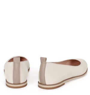Jasno beżowe baleriny - z tyłu