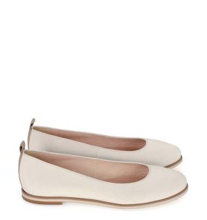 Jasno beżowe baleriny - bokiem