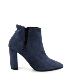 FRANCES- krótkie botki granatowe na słupku - bokiem