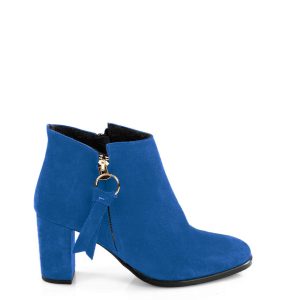 JUDITH - krótkie botki niebieskie na słupku - bokiem