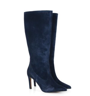 Granatowe kozaki na szpilce - po skosie przodem