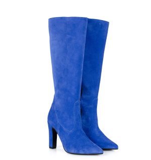 Niebieskie kozaki na słupku Sylvia - po skosie od przodu