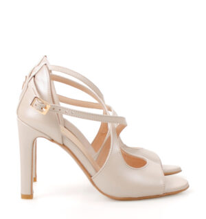 SANSEI- Sandałki w kolorze beżowym na szpilce