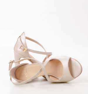 SANSEI- Sandałki w kolorze beżowym na szpilce - obrazek 5