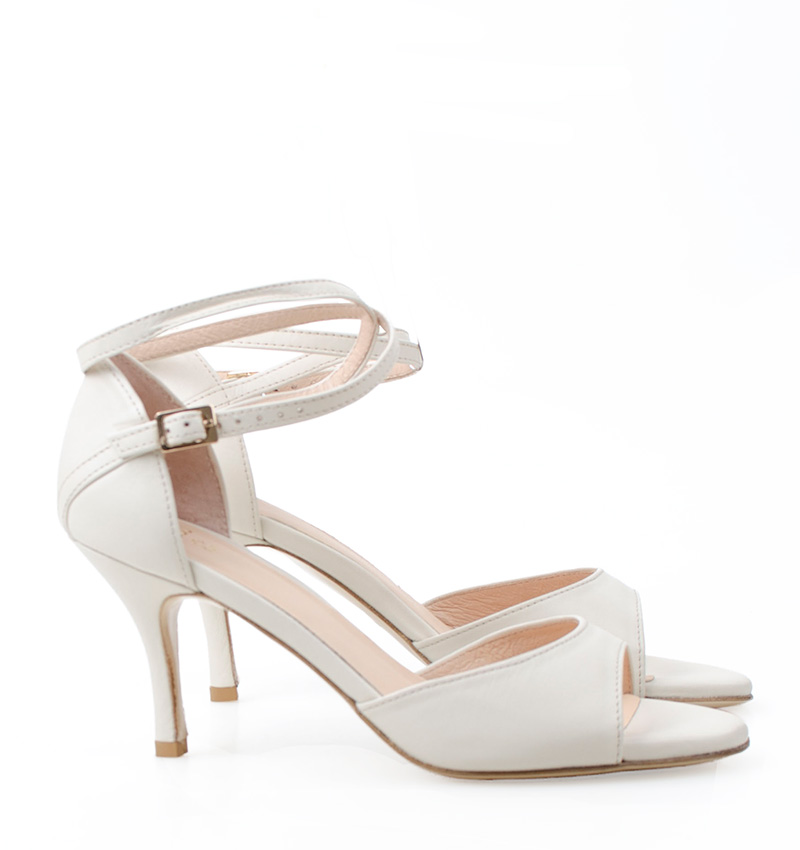 PALOMA smietana PALOMA- Kremowe sandałki do tańca z paskiem wokół kostki. - obrazek 1